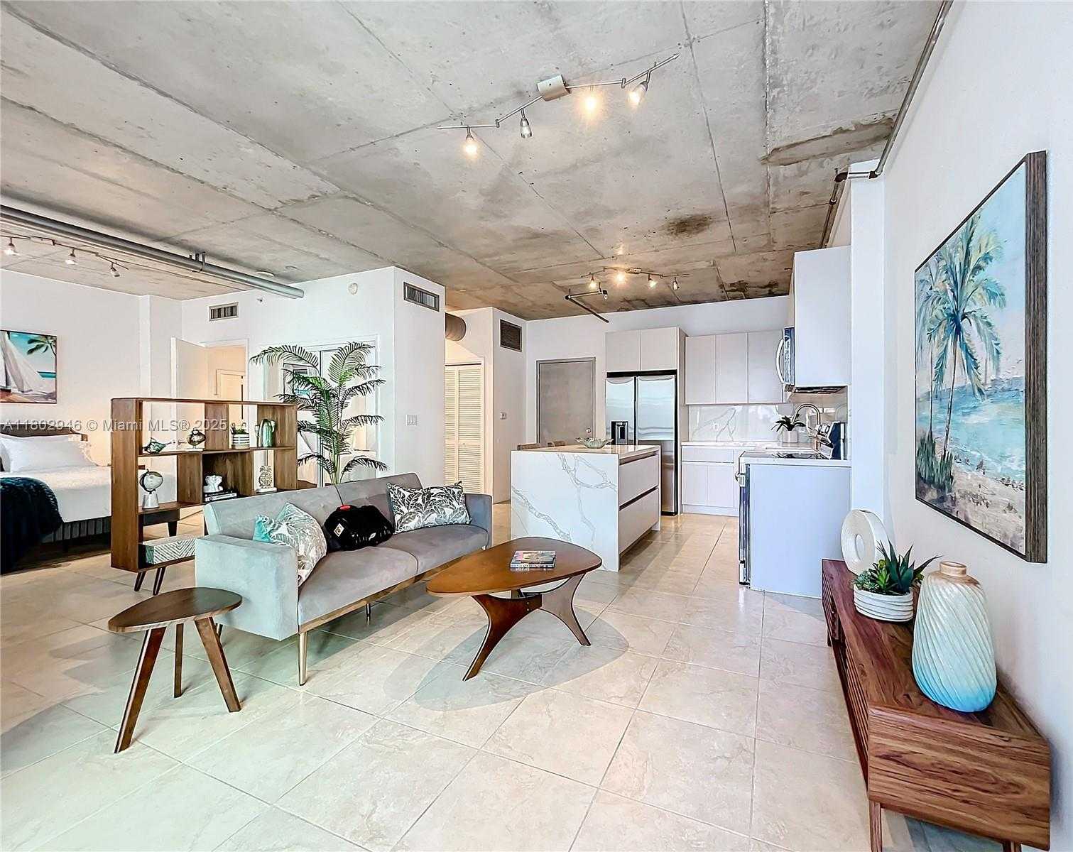 Small Image of 690 SOUTH WEST 1ST CT #1232, Miami Number 12