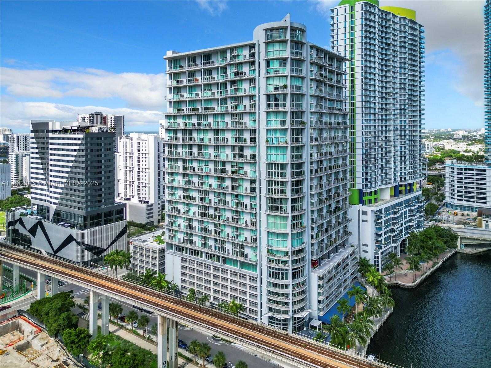 Small Image of 690 SOUTH WEST 1ST CT #1232, Miami Number 2