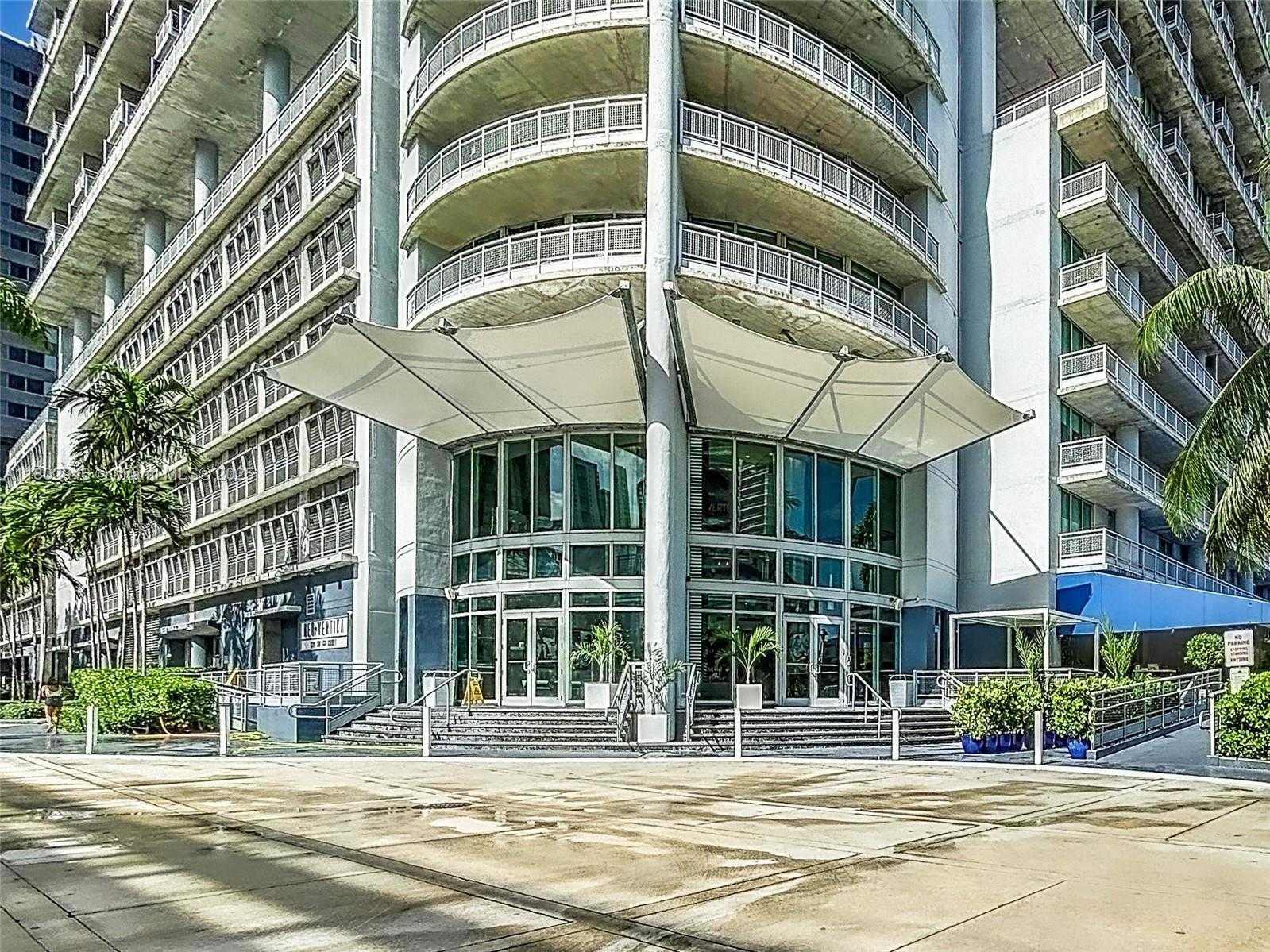 Small Image of 690 SOUTH WEST 1ST CT #1232, Miami Number 3
