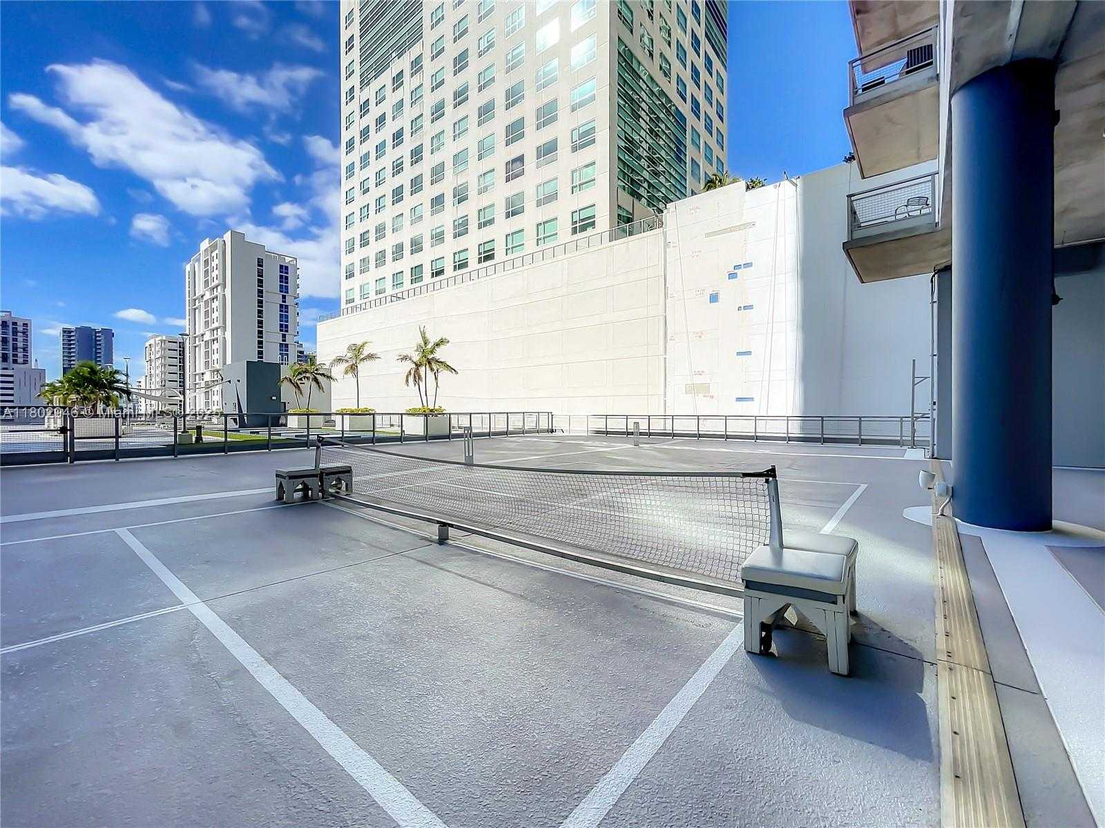 Small Image of 690 SOUTH WEST 1ST CT #1232, Miami Number 41