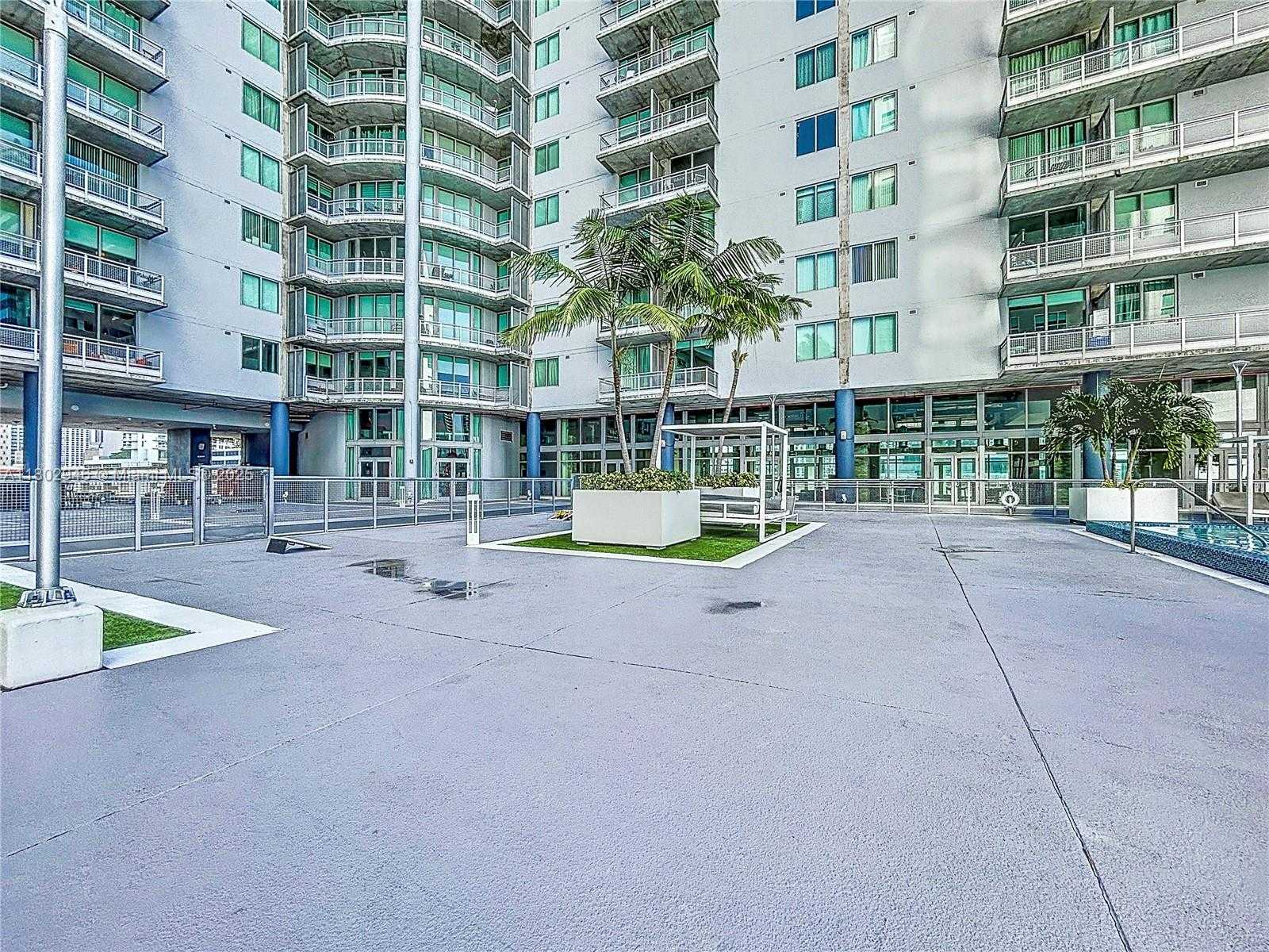 Small Image of 690 SOUTH WEST 1ST CT #1232, Miami Number 43