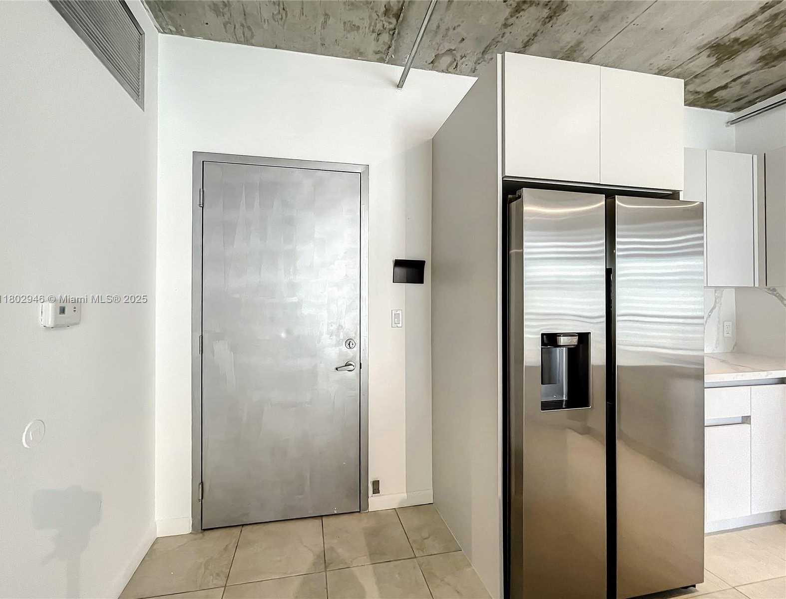 Small Image of 690 SOUTH WEST 1ST CT #1232, Miami Number 5