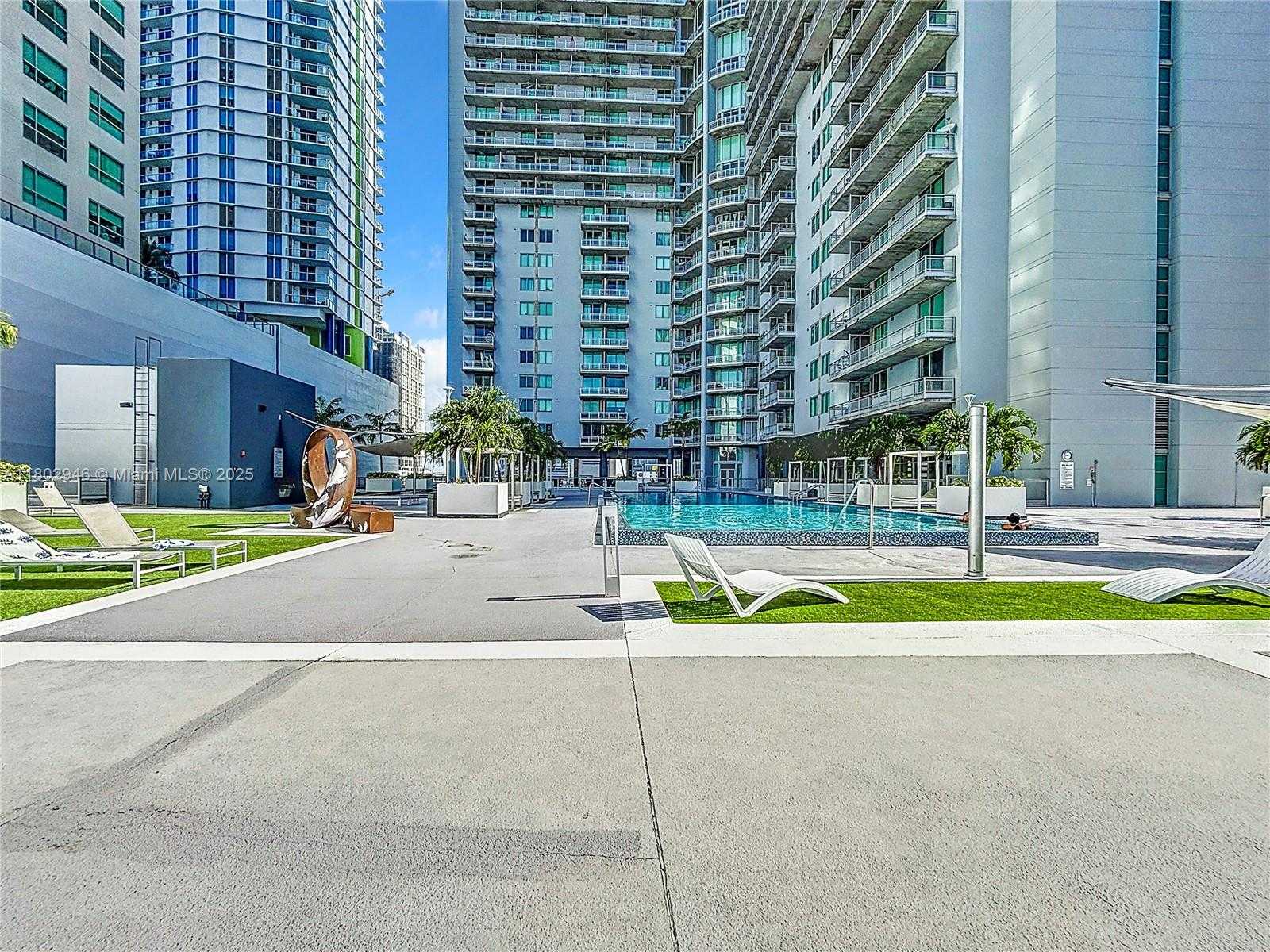 Small Image of 690 SOUTH WEST 1ST CT #1232, Miami Number 52