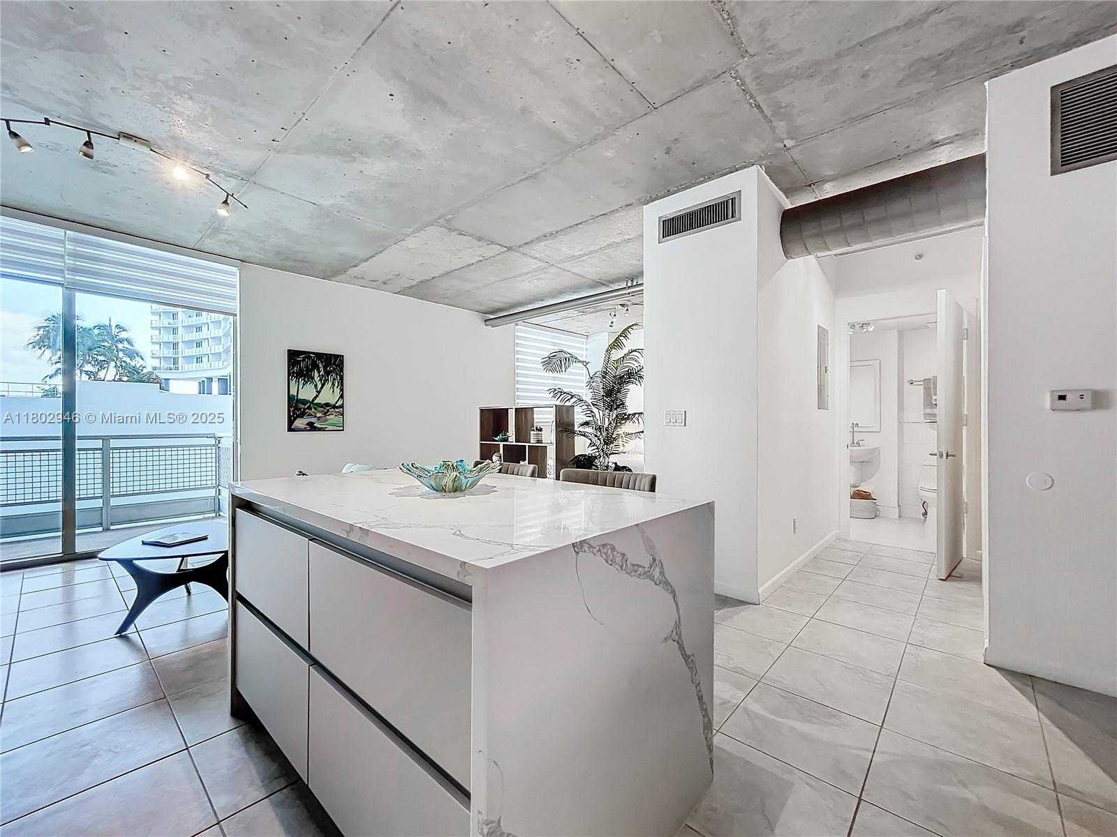 Small Image of 690 SOUTH WEST 1ST CT #1232, Miami Number 7