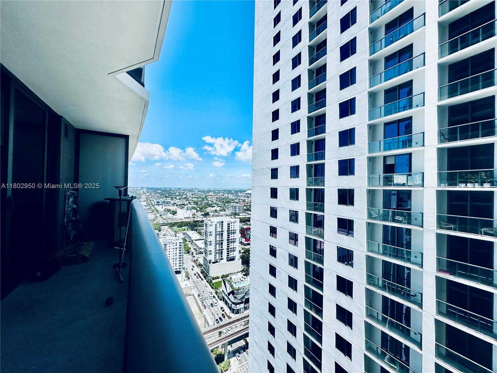 Small Image of 55 SOUTH WEST 9TH ST #3409, Miami Number 5