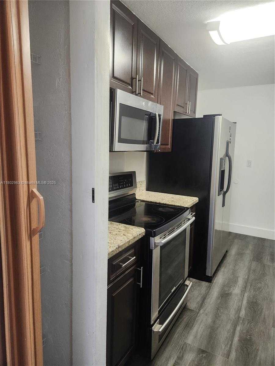 Small Image of 7245 SOUTH WEST 94TH PL #K7, Miami Number 5
