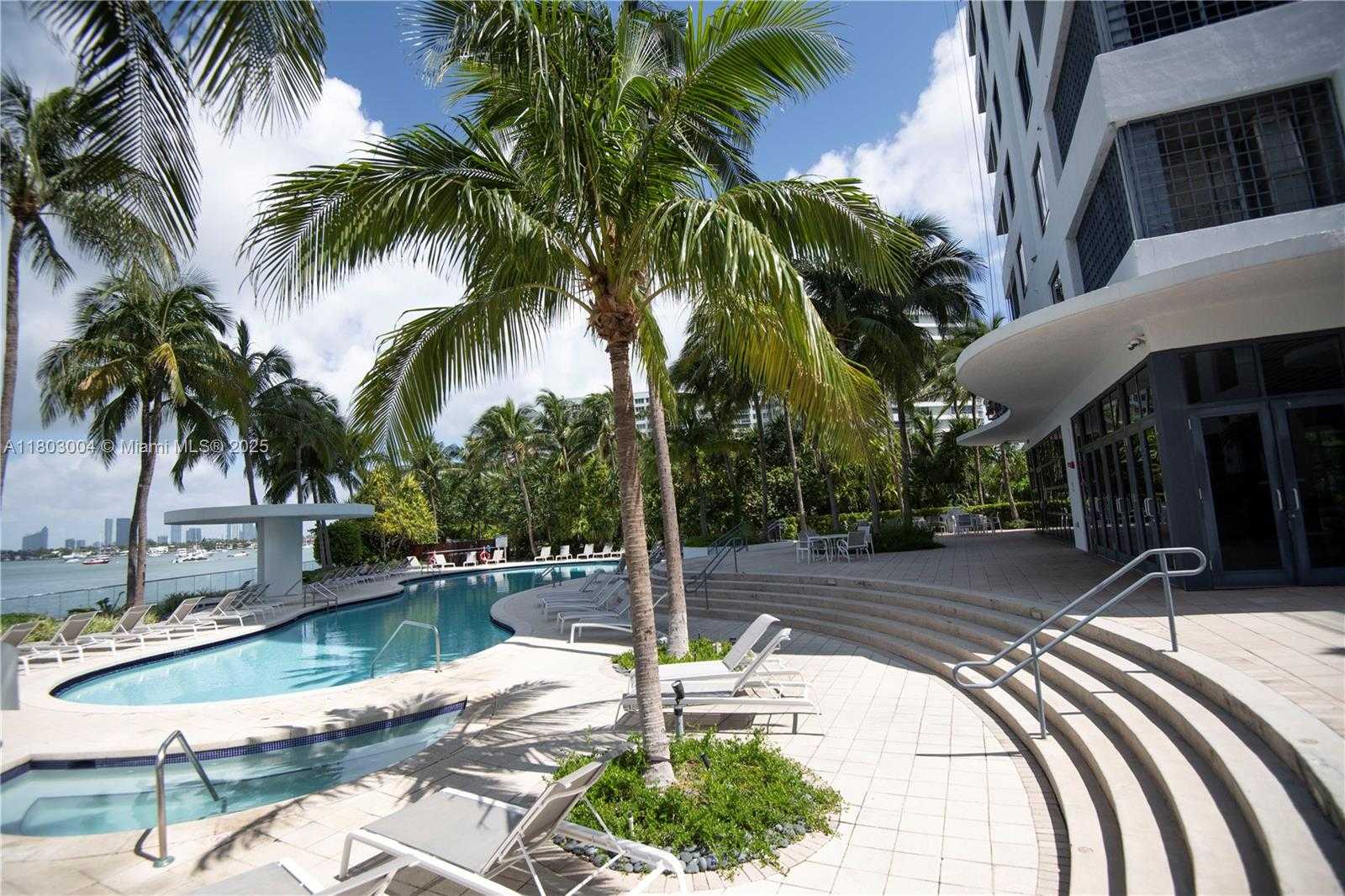 Small Image of 1330 WEST AVE #803, Miami Beach Number 11