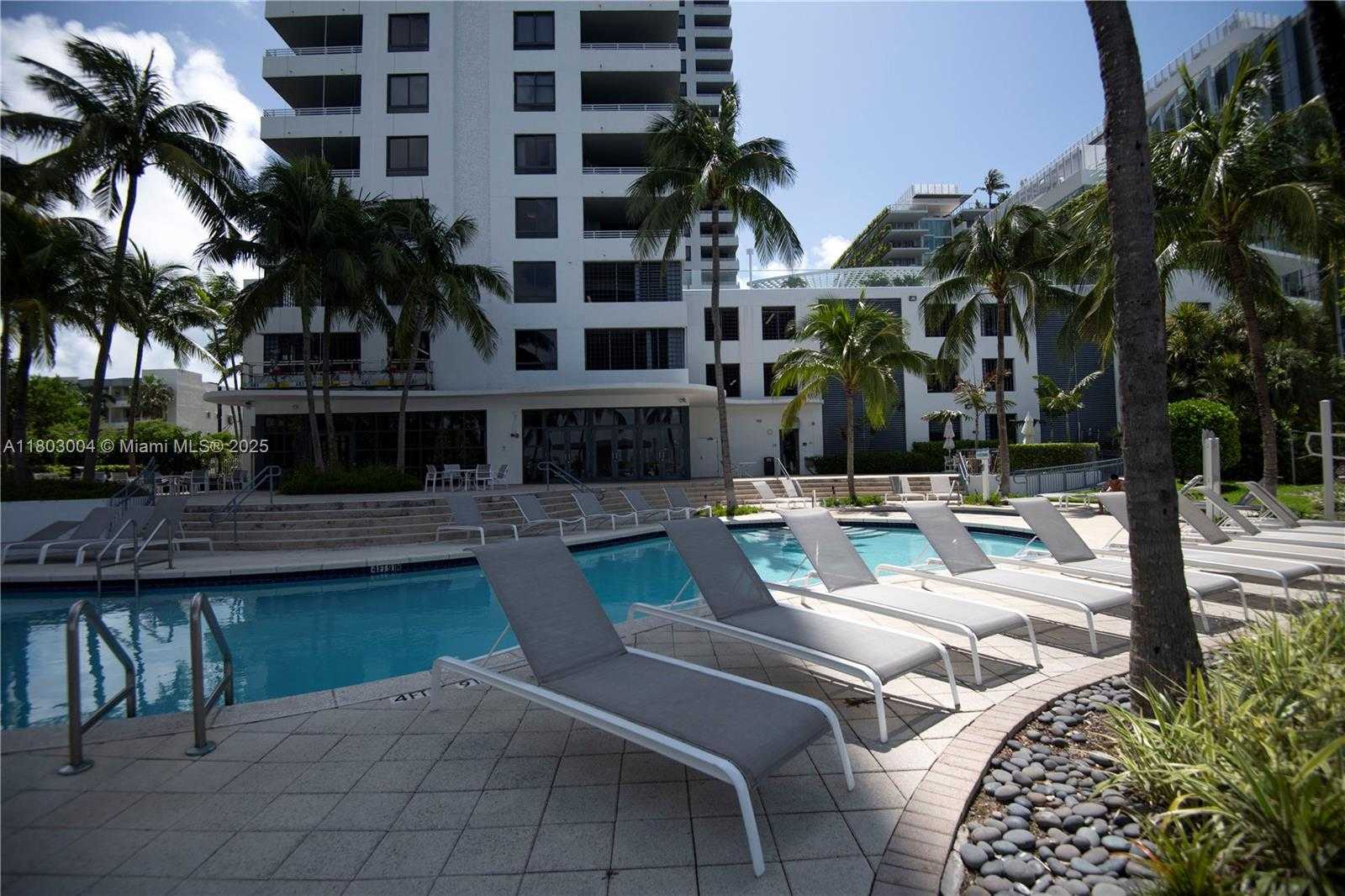 Small Image of 1330 WEST AVE #803, Miami Beach Number 13