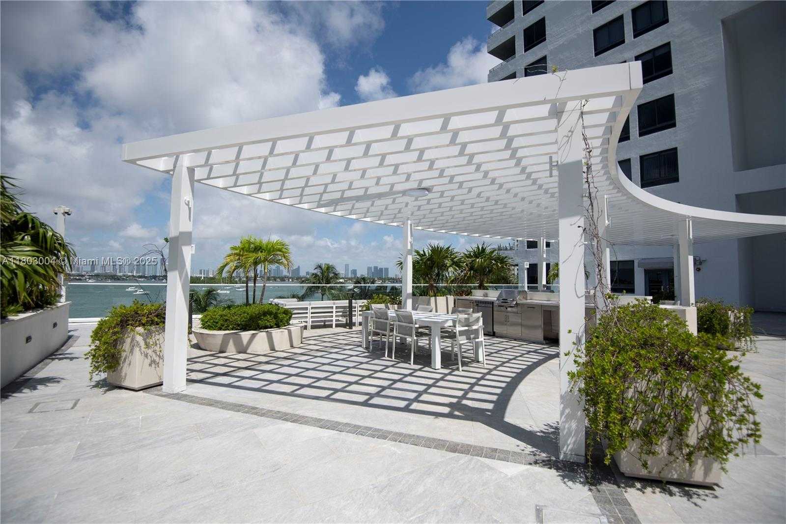 Small Image of 1330 WEST AVE #803, Miami Beach Number 16