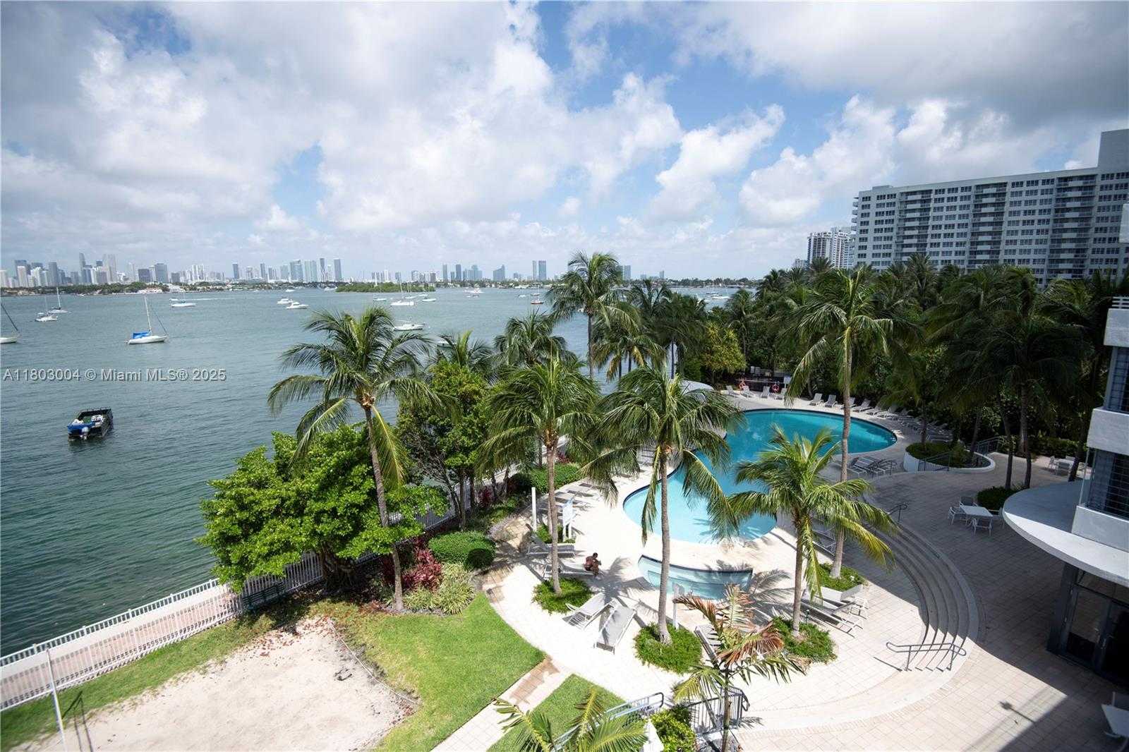 Small Image of 1330 WEST AVE #803, Miami Beach Number 18