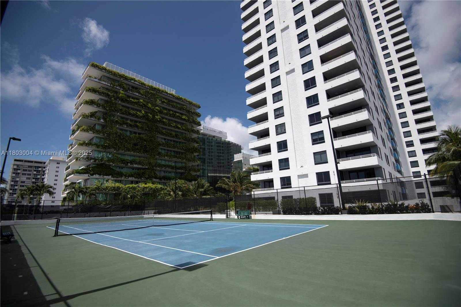Small Image of 1330 WEST AVE #803, Miami Beach Number 19