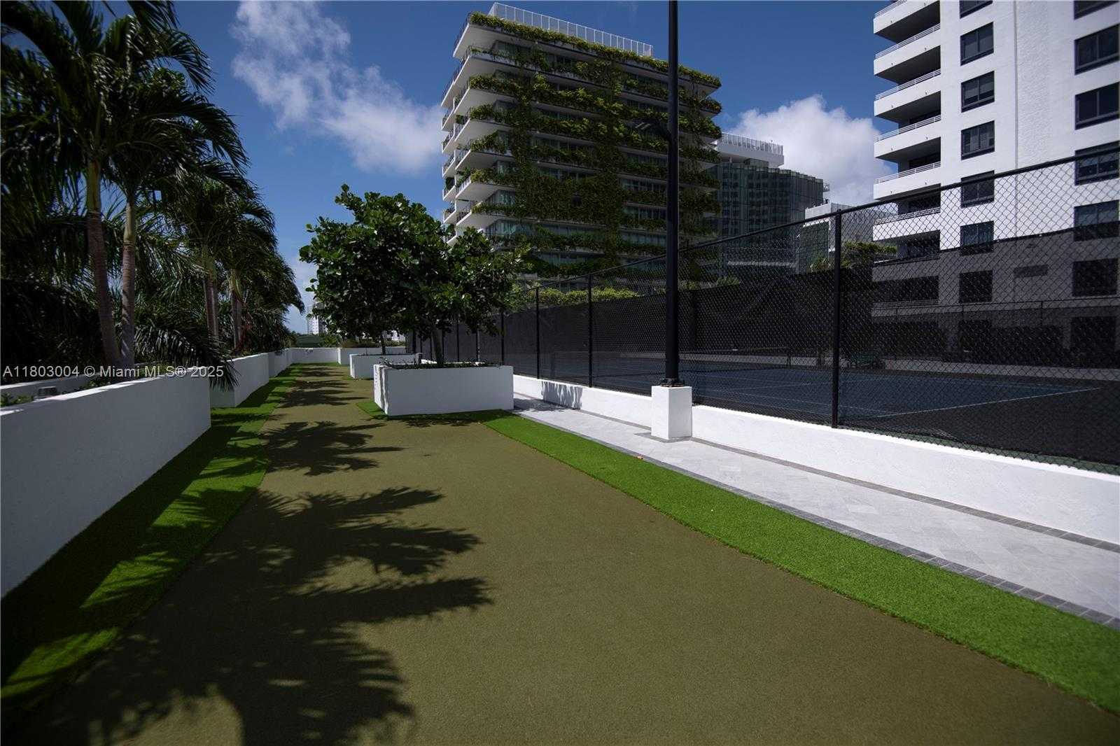 Small Image of 1330 WEST AVE #803, Miami Beach Number 20