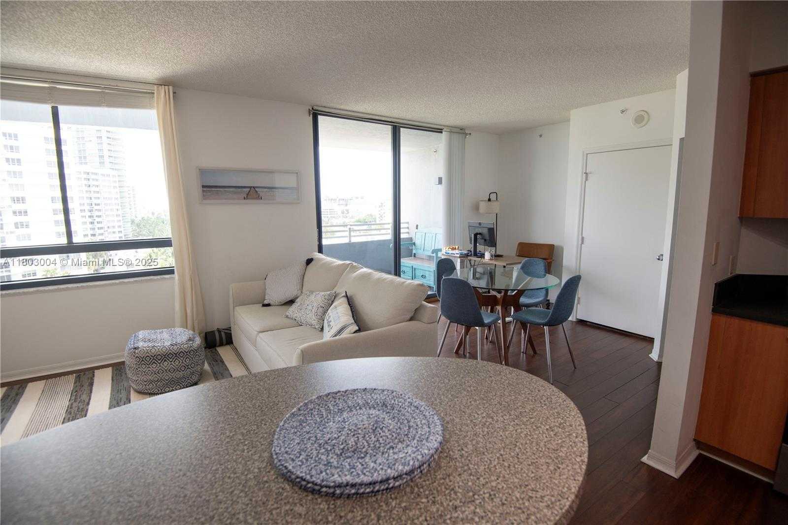 Small Image of 1330 WEST AVE #803, Miami Beach Number 25