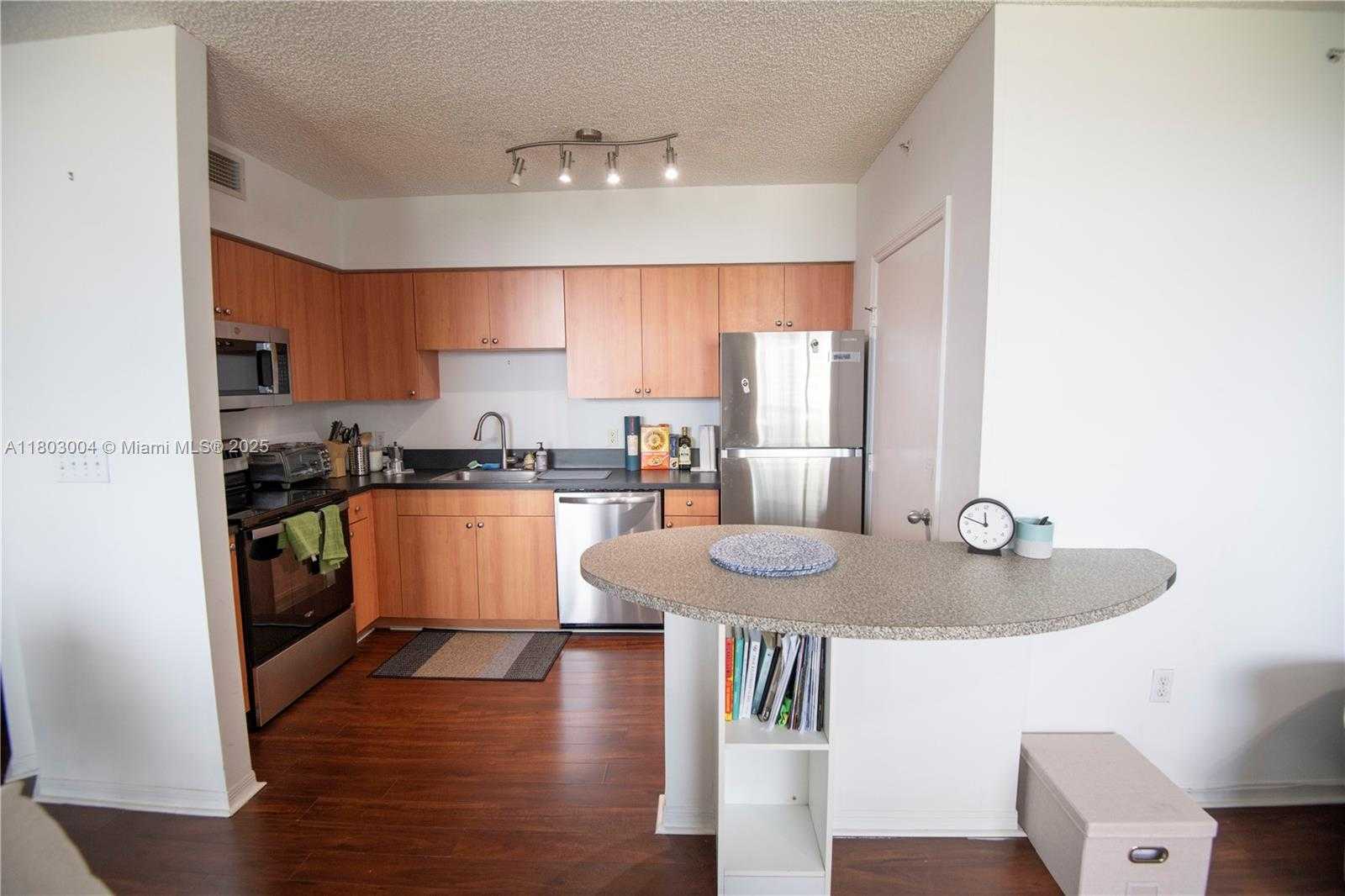 Small Image of 1330 WEST AVE #803, Miami Beach Number 26