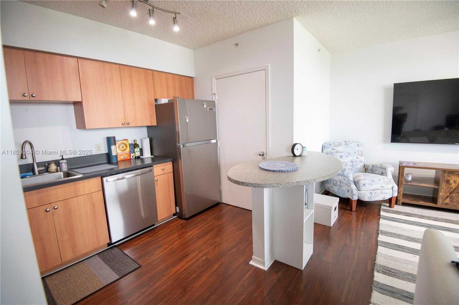 Small Image of 1330 WEST AVE #803, Miami Beach Number 27