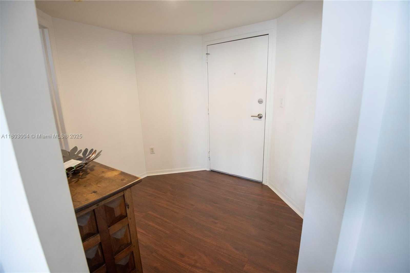 Small Image of 1330 WEST AVE #803, Miami Beach Number 29