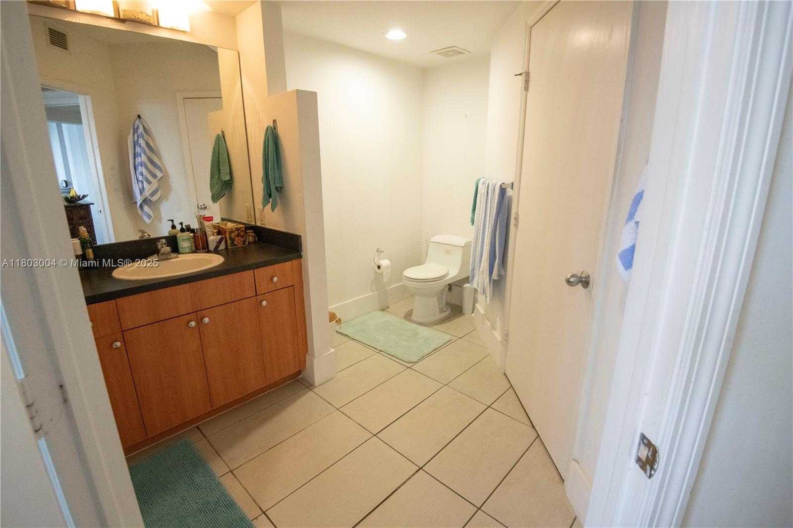 Small Image of 1330 WEST AVE #803, Miami Beach Number 31