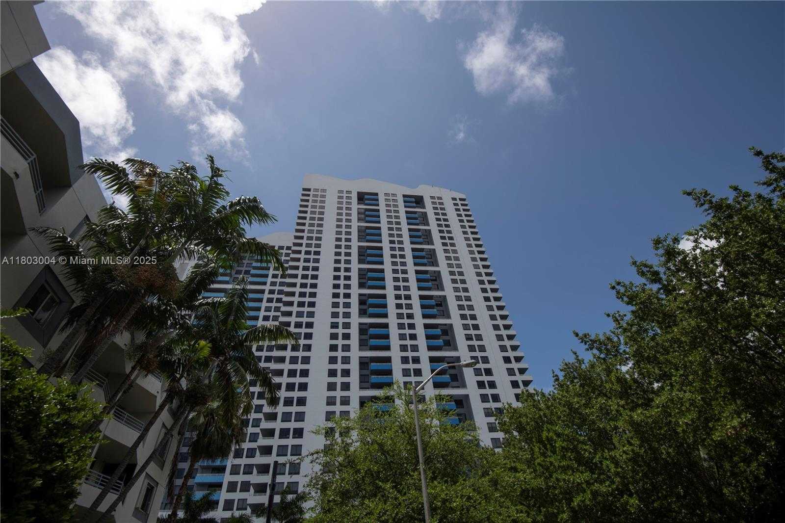 Small Image of 1330 WEST AVE #803, Miami Beach Number 35