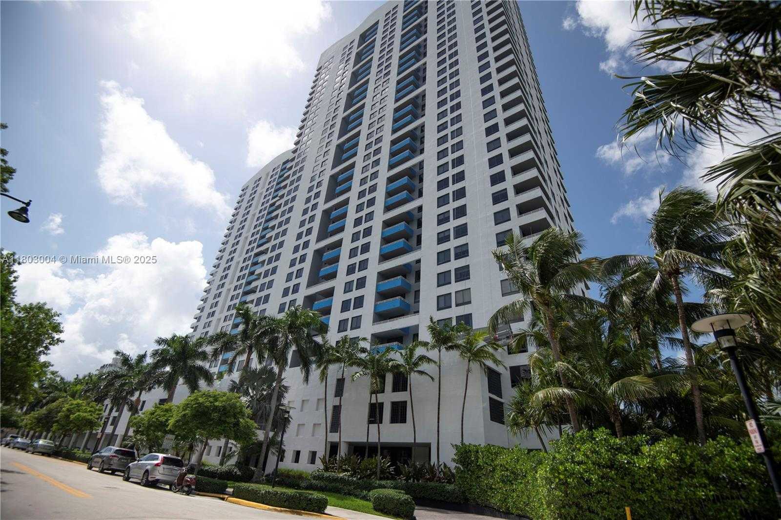 Small Image of 1330 WEST AVE #803, Miami Beach Number 5