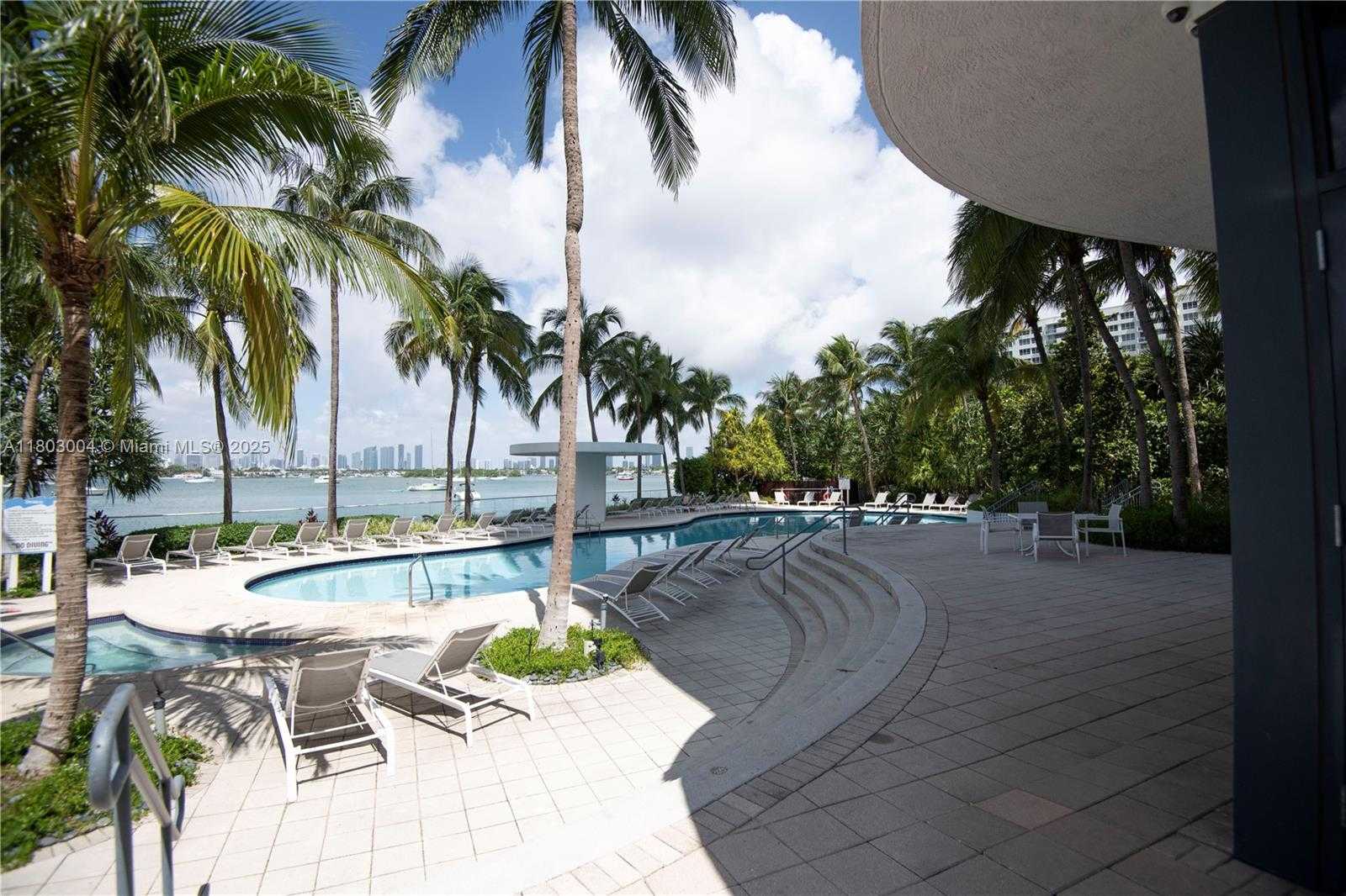 Small Image of 1330 WEST AVE #803, Miami Beach Number 9