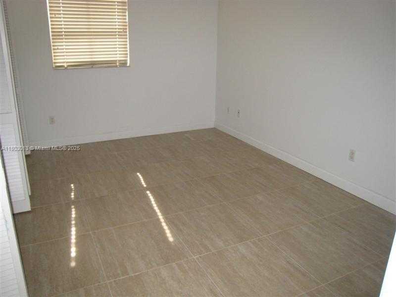 Small Image of 8390 SOUTH WEST 72 AV #413, Miami Number 12