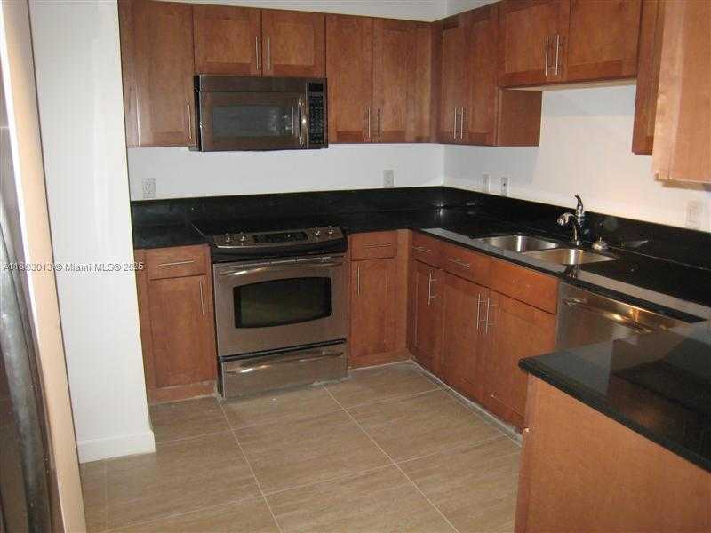 Small Image of 8390 SOUTH WEST 72 AV #413, Miami Number 7