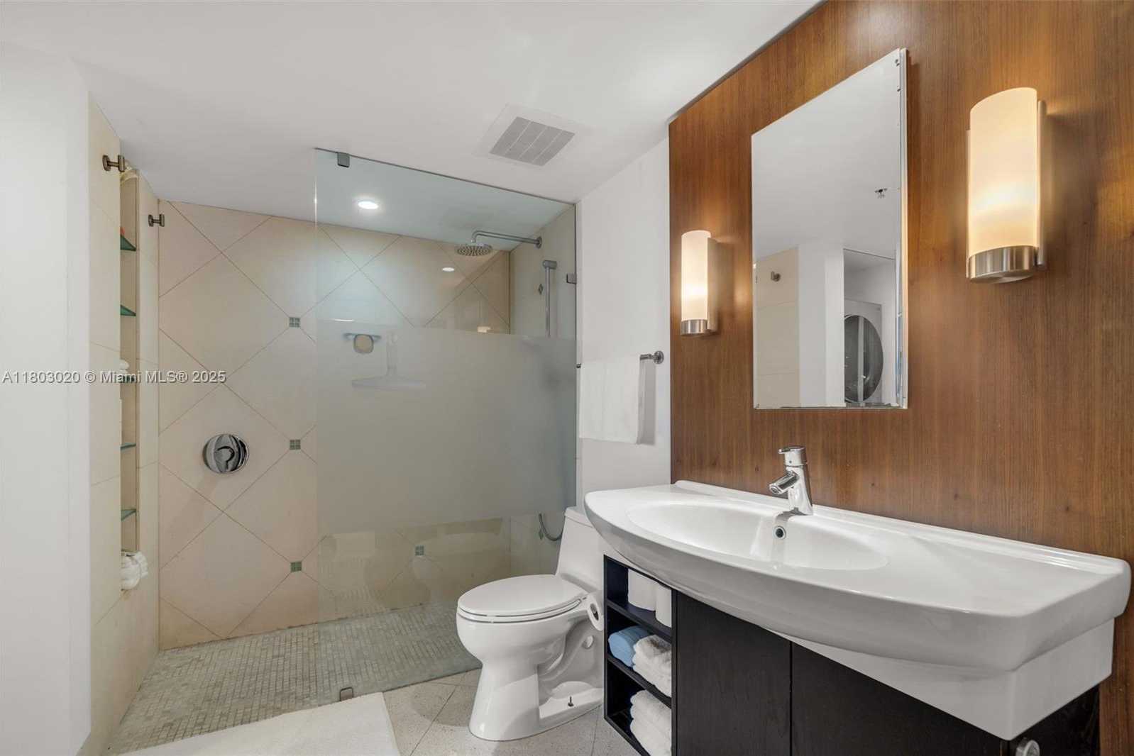 Small Image of 1750 NORTH BAYSHORE DR #3910, Miami Number 8