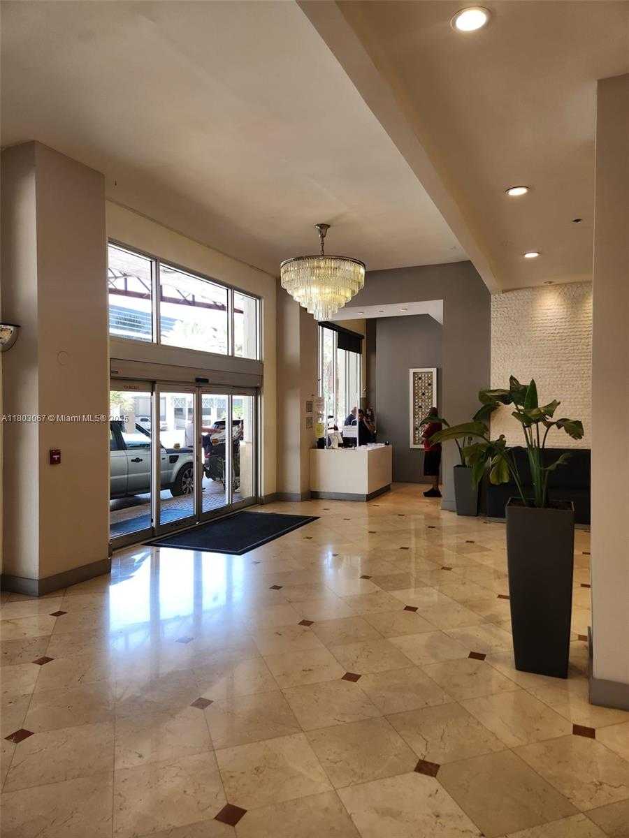 Small Image of 100 LINCOLN RD #407, Miami Beach Number 10