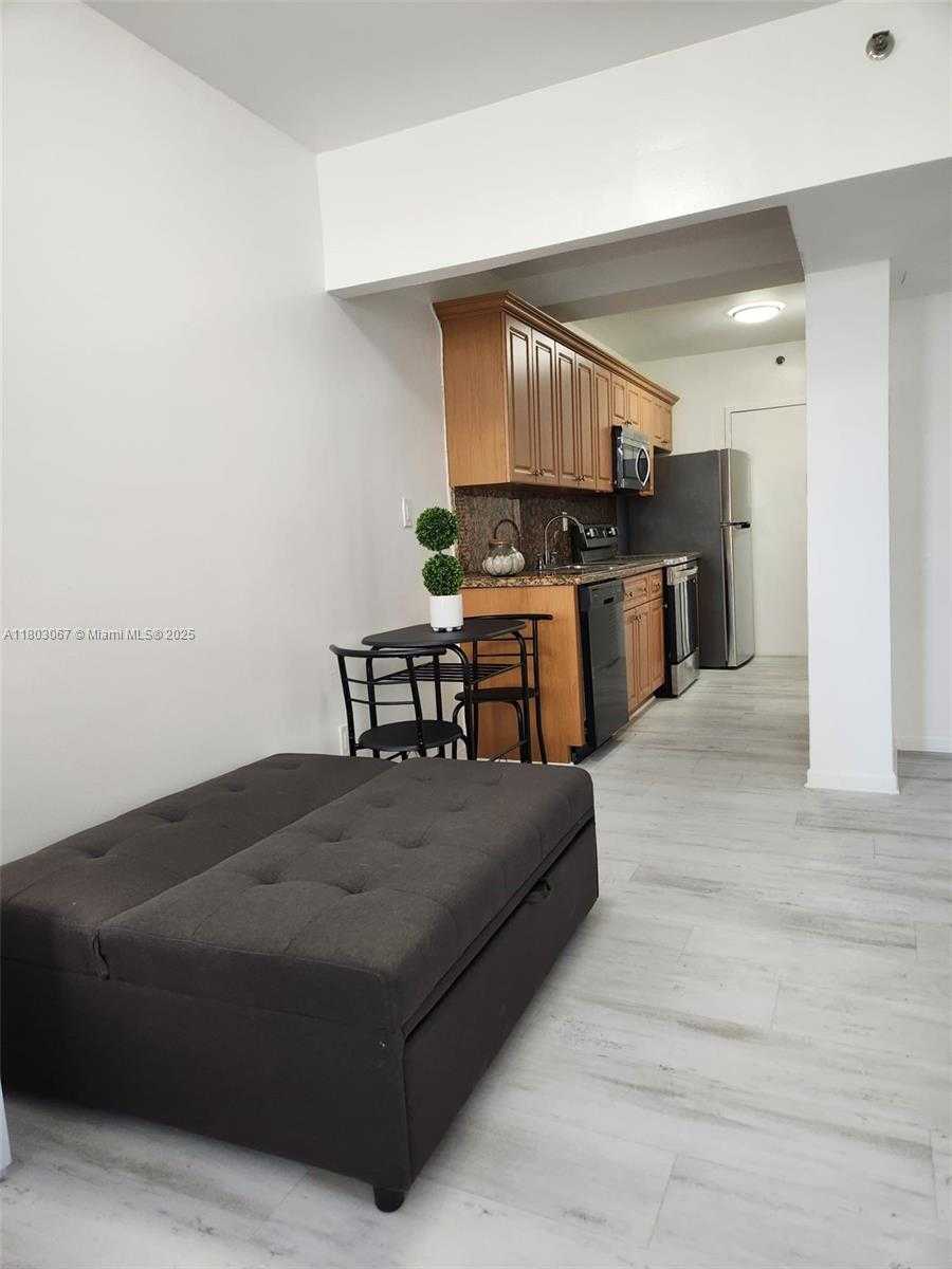Small Image of 100 LINCOLN RD #407, Miami Beach Number 11