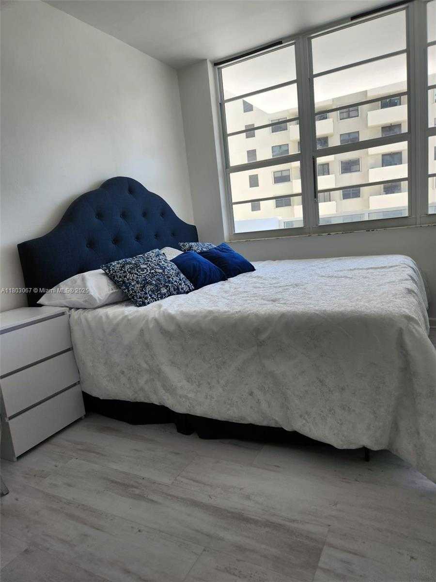 Small Image of 100 LINCOLN RD #407, Miami Beach Number 14