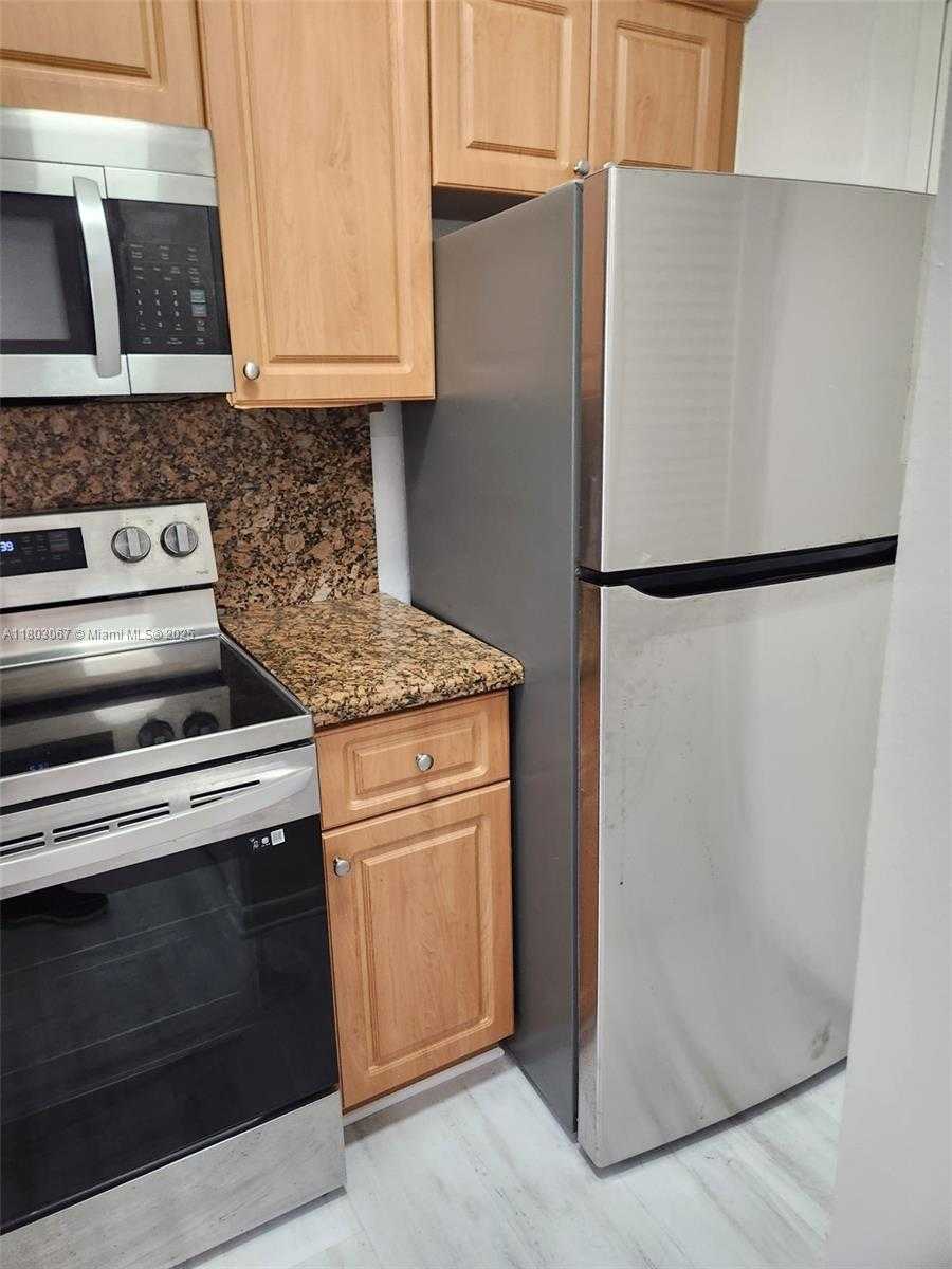 Small Image of 100 LINCOLN RD #407, Miami Beach Number 19