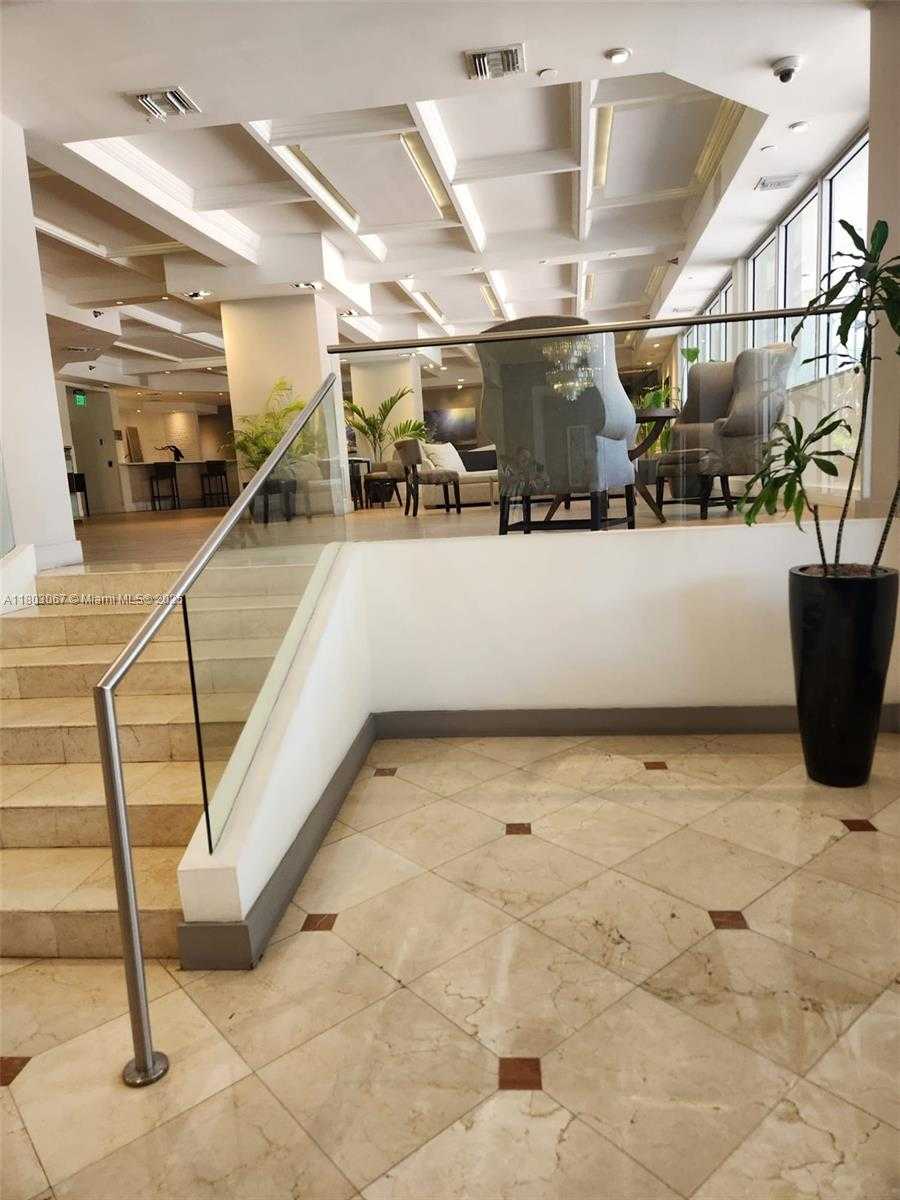 Small Image of 100 LINCOLN RD #407, Miami Beach Number 2