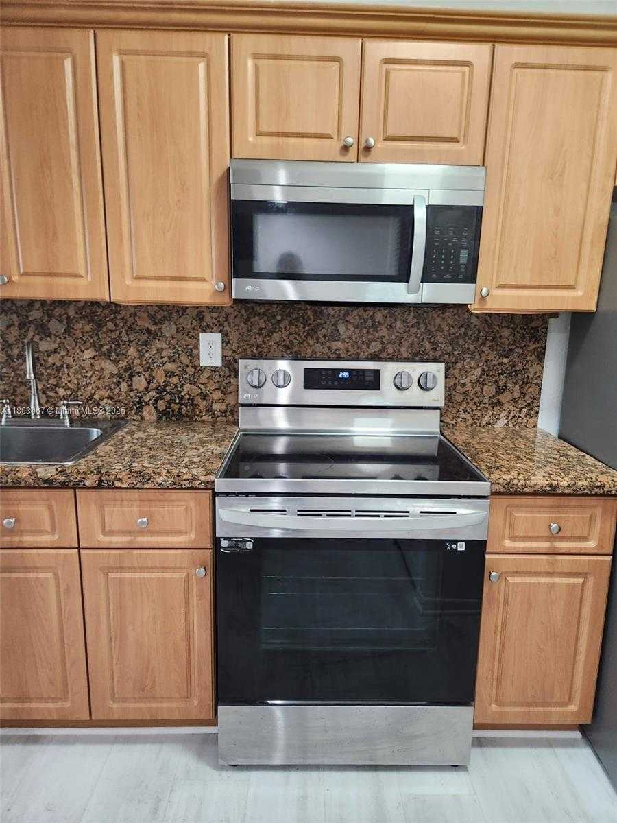 Small Image of 100 LINCOLN RD #407, Miami Beach Number 20