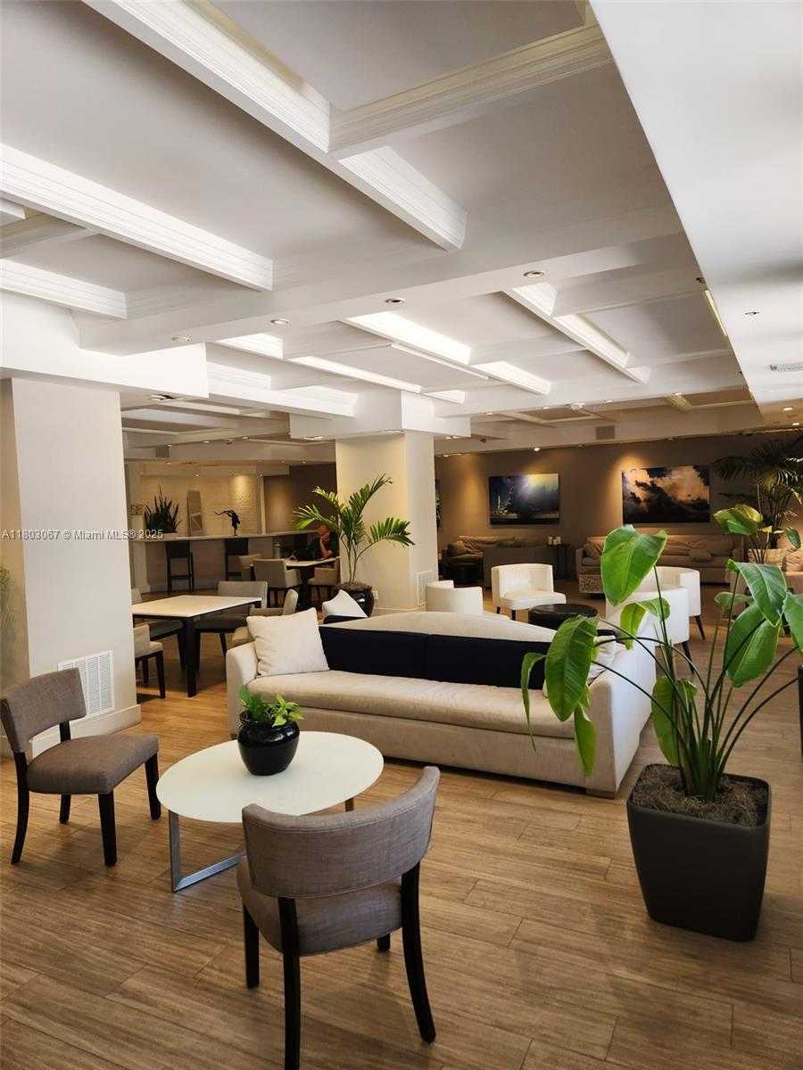Small Image of 100 LINCOLN RD #407, Miami Beach Number 5