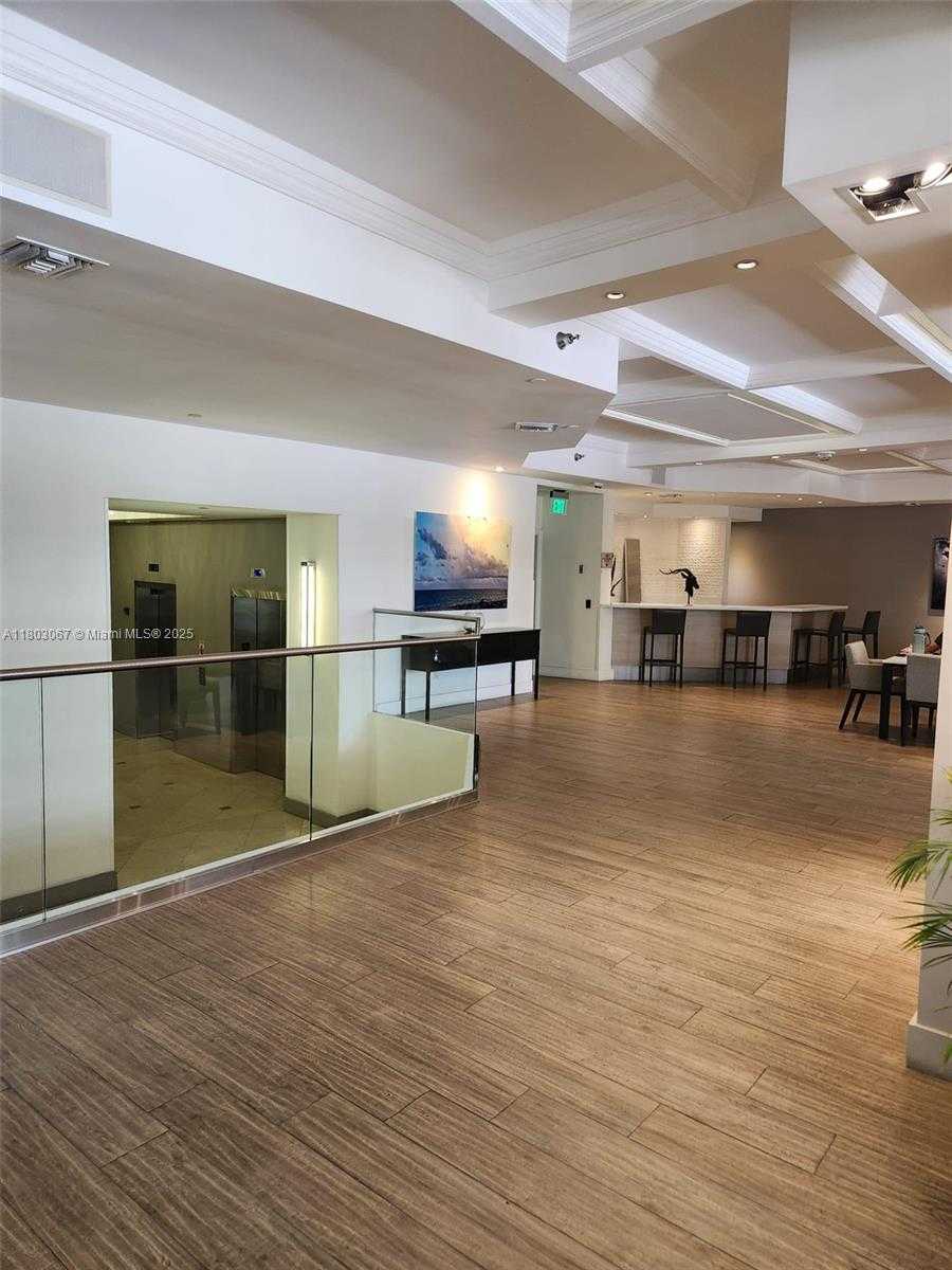 Small Image of 100 LINCOLN RD #407, Miami Beach Number 6