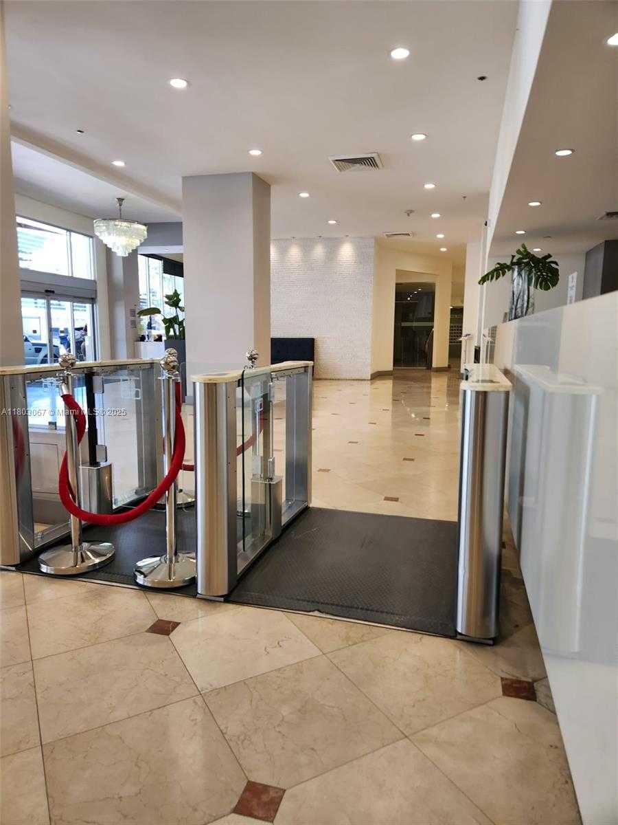 Small Image of 100 LINCOLN RD #407, Miami Beach Number 7