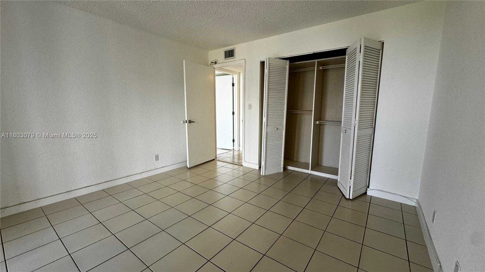 Small Image of 1915 BRICKELL AVE #C1512, Miami Number 10