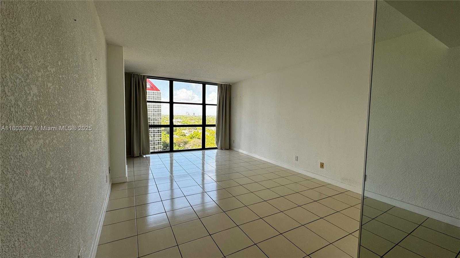 Small Image of 1915 BRICKELL AVE #C1512, Miami Number 11