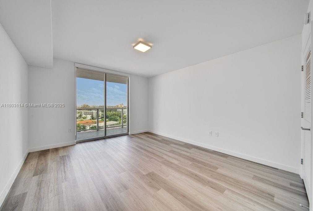 Small Image of 1500 BAY RD #M-0915, Miami Beach Number 13