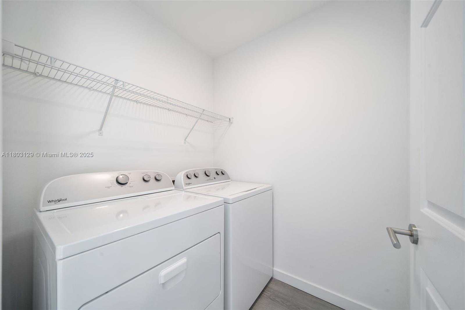 Small Image of 1500 BAY RD #M-0427, Miami Beach Number 16