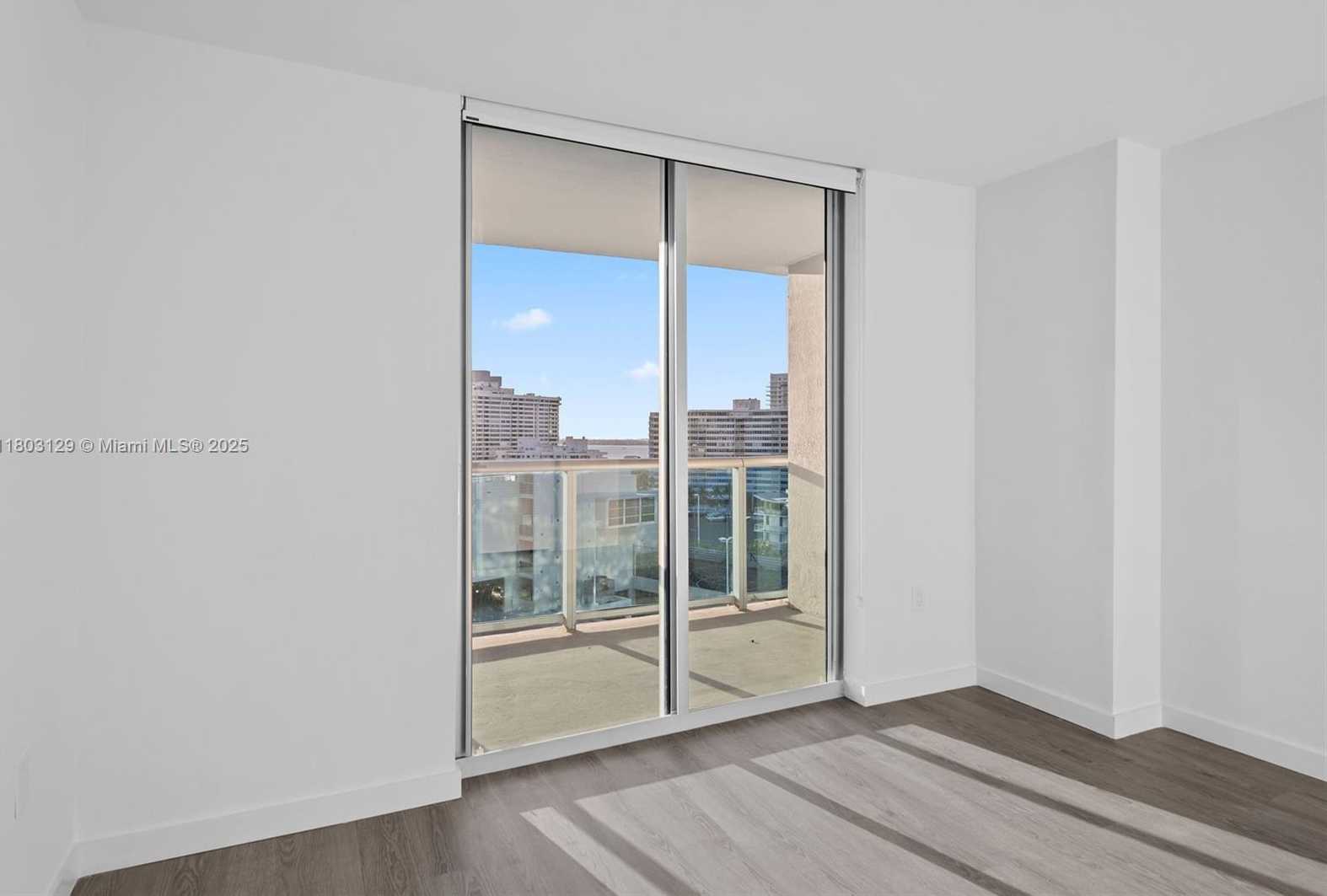 Small Image of 1500 BAY RD #M-0427, Miami Beach Number 19