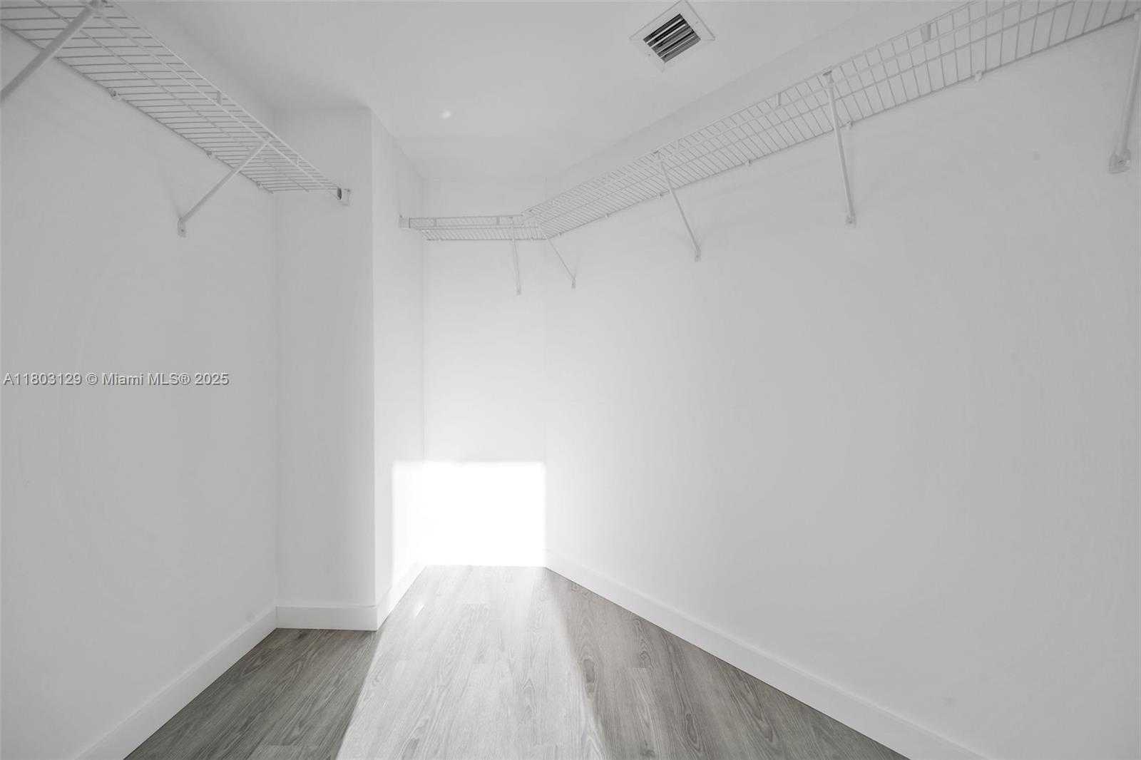 Small Image of 1500 BAY RD #M-0427, Miami Beach Number 23