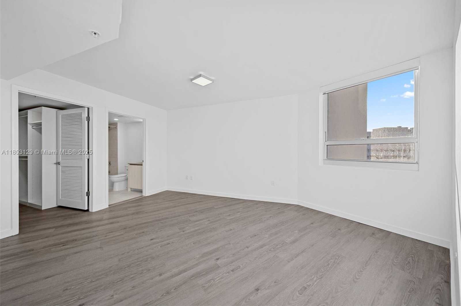 Small Image of 1500 BAY RD #M-0427, Miami Beach Number 26