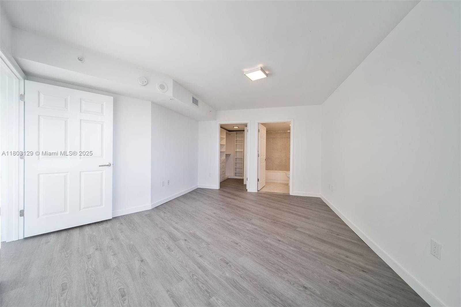Small Image of 1500 BAY RD #M-0427, Miami Beach Number 28