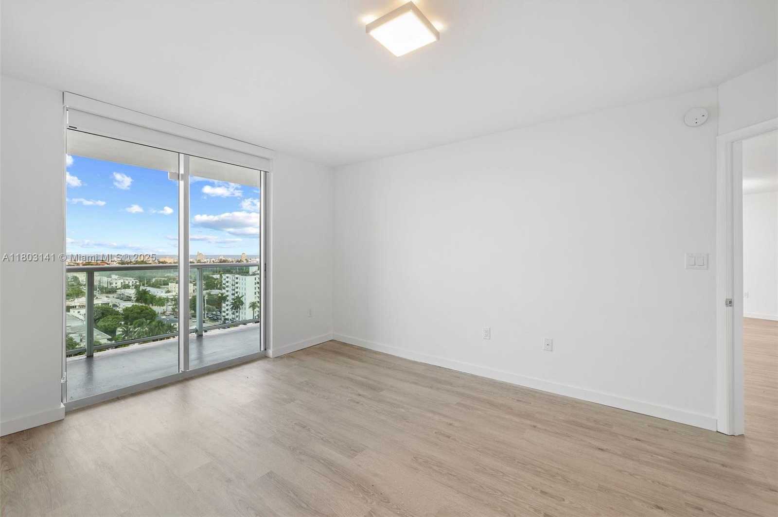 Small Image of 1500 BAY RD #M-0417, Miami Beach Number 18