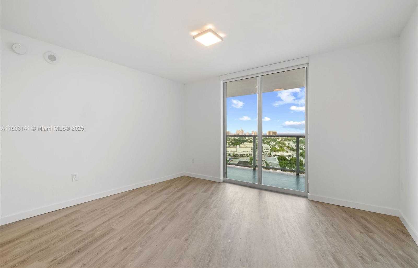 Small Image of 1500 BAY RD #M-0417, Miami Beach Number 33