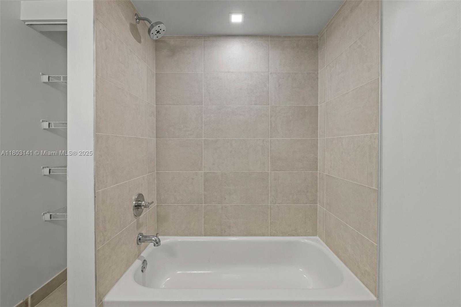 Small Image of 1500 BAY RD #M-0417, Miami Beach Number 38