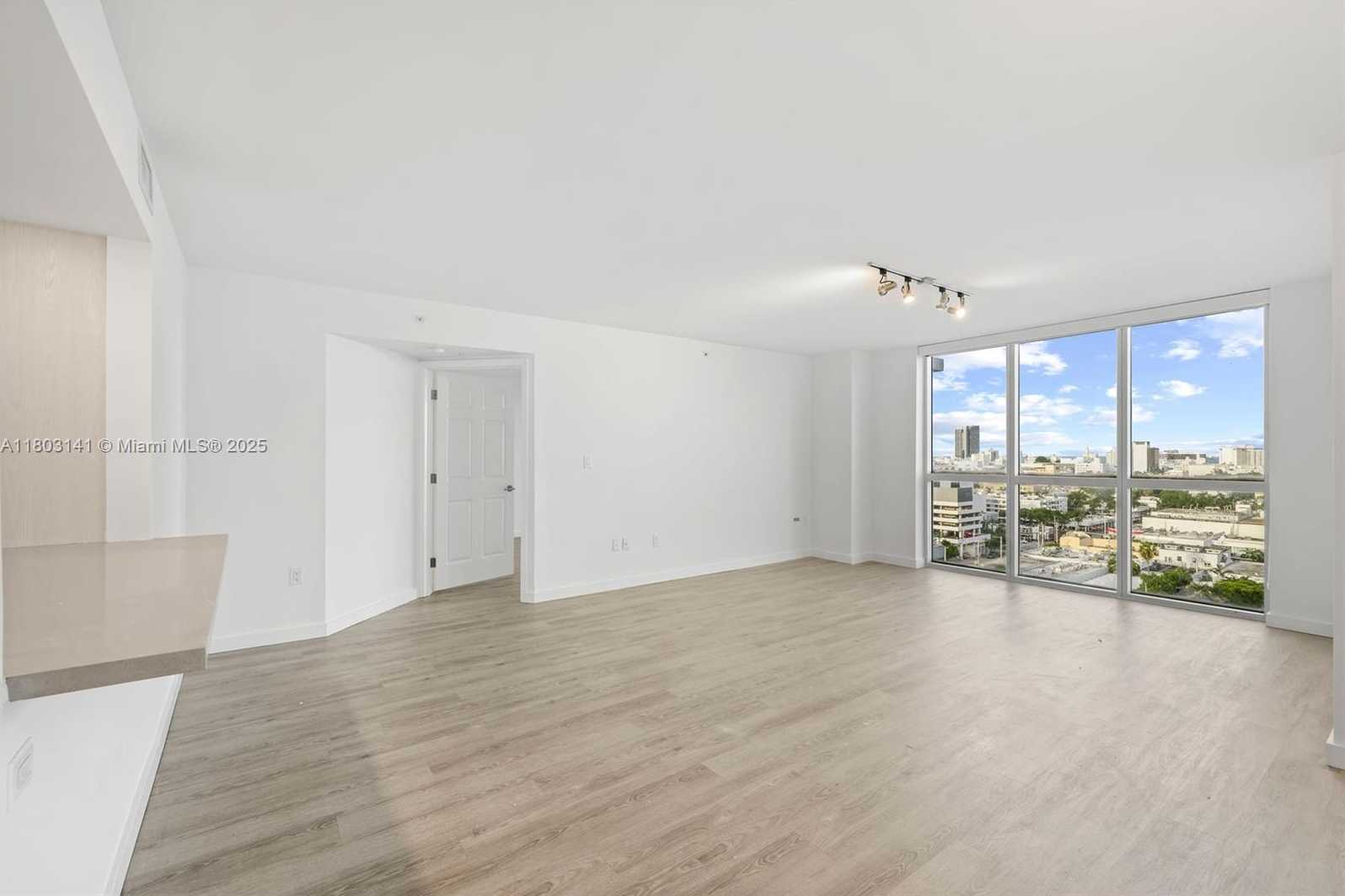 Small Image of 1500 BAY RD #M-0417, Miami Beach Number 8