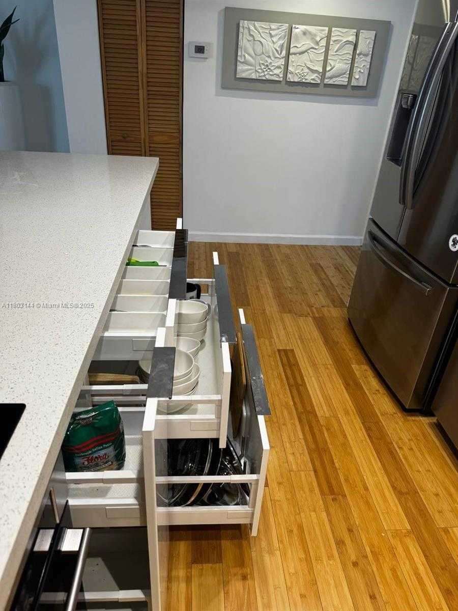Imagen de Pequeño Objeto