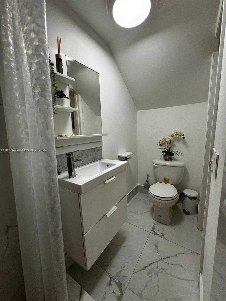 Imagen de Pequeño Objeto